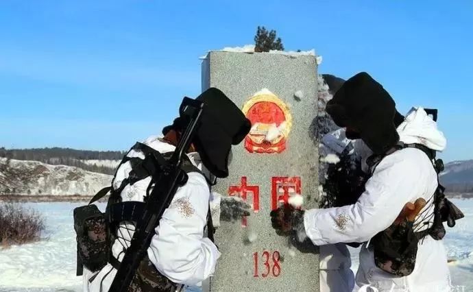 一片兵心在天涯戍边有我请祖国放心边防团陆军官兵