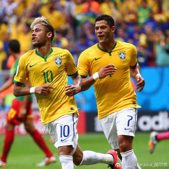 桑巴兄弟情!胡尔克微博为内马尔庆生