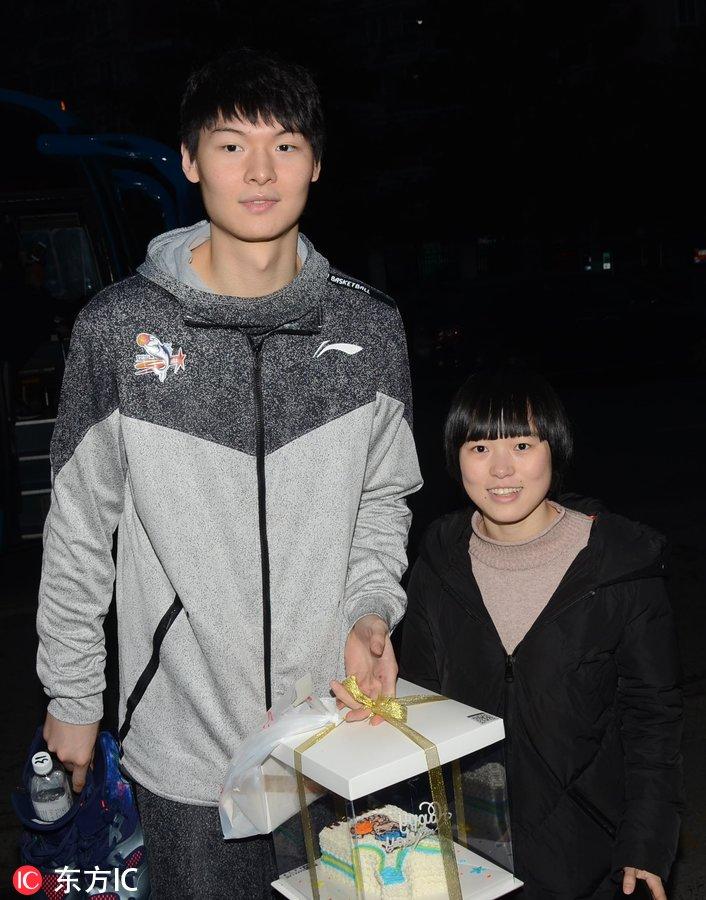 21 13:01:57 cba 1月20日,是福建sbs男篮中锋王哲林的24岁生日.