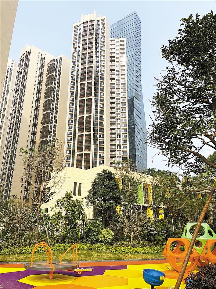 经历18年鹿丹村昨日正式入伙1037户业主回迁