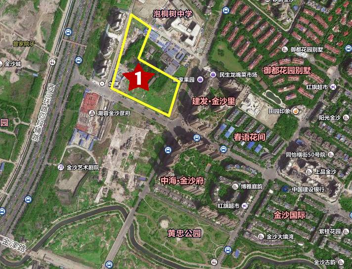 区域内还有正在建设的占地118公顷的百仁公园;教育方面,地块周边楼