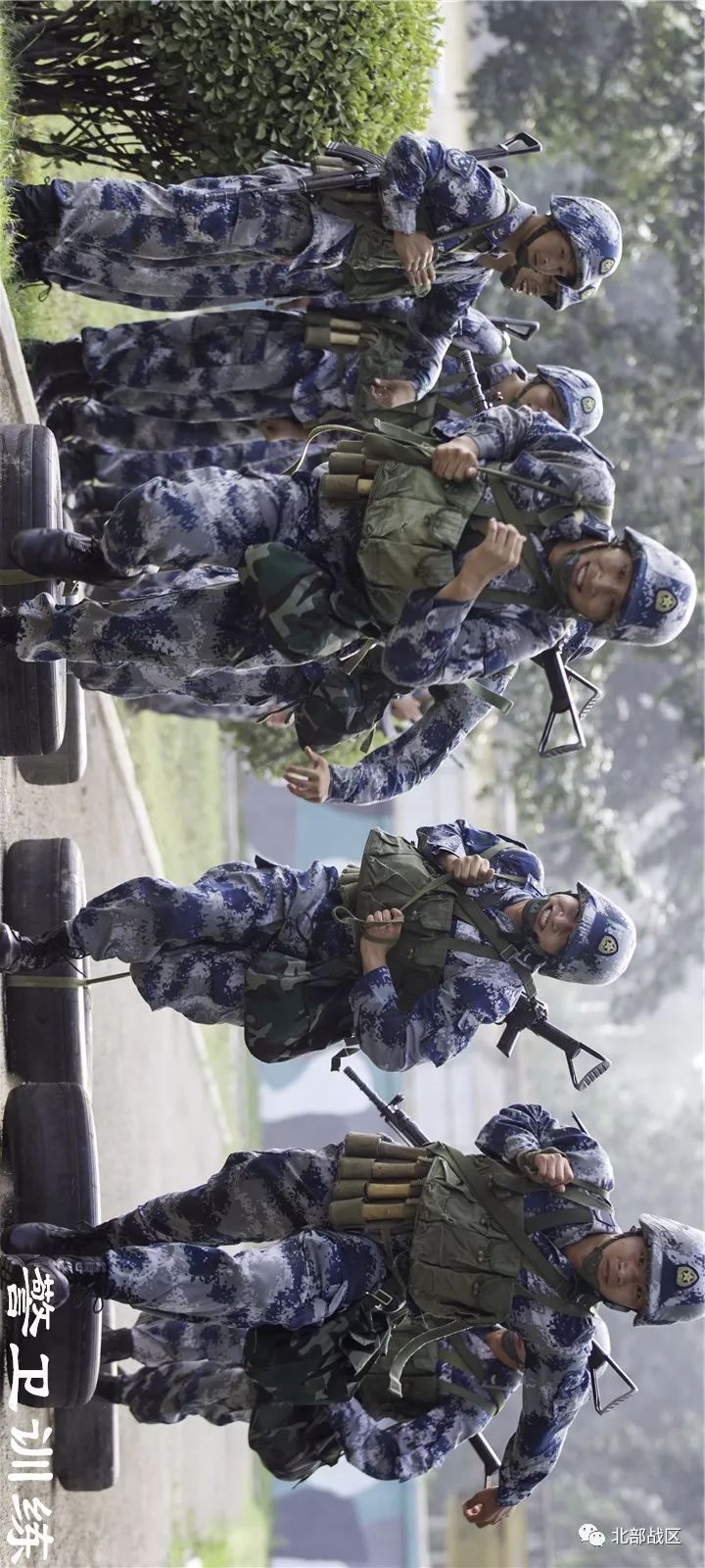 请横屏看空军场站官兵如何用准备打仗的方式致敬青春
