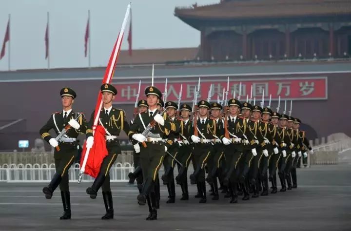 再见,武警天安门国旗护卫队!