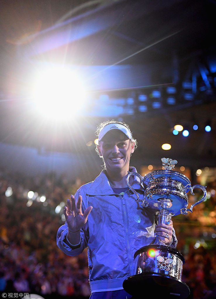 2018澳网女单决赛:颁奖典礼举行 沃兹生涯首夺