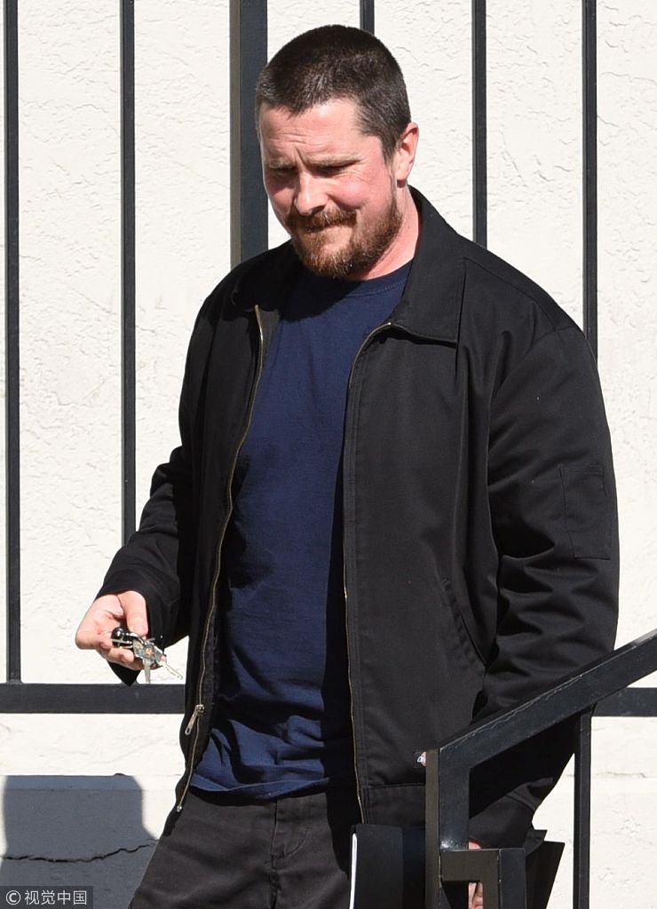 "弹簧人"克里斯蒂安·贝尔朴素似路人大叔 遭粉丝高呼重回《蝙蝠侠》