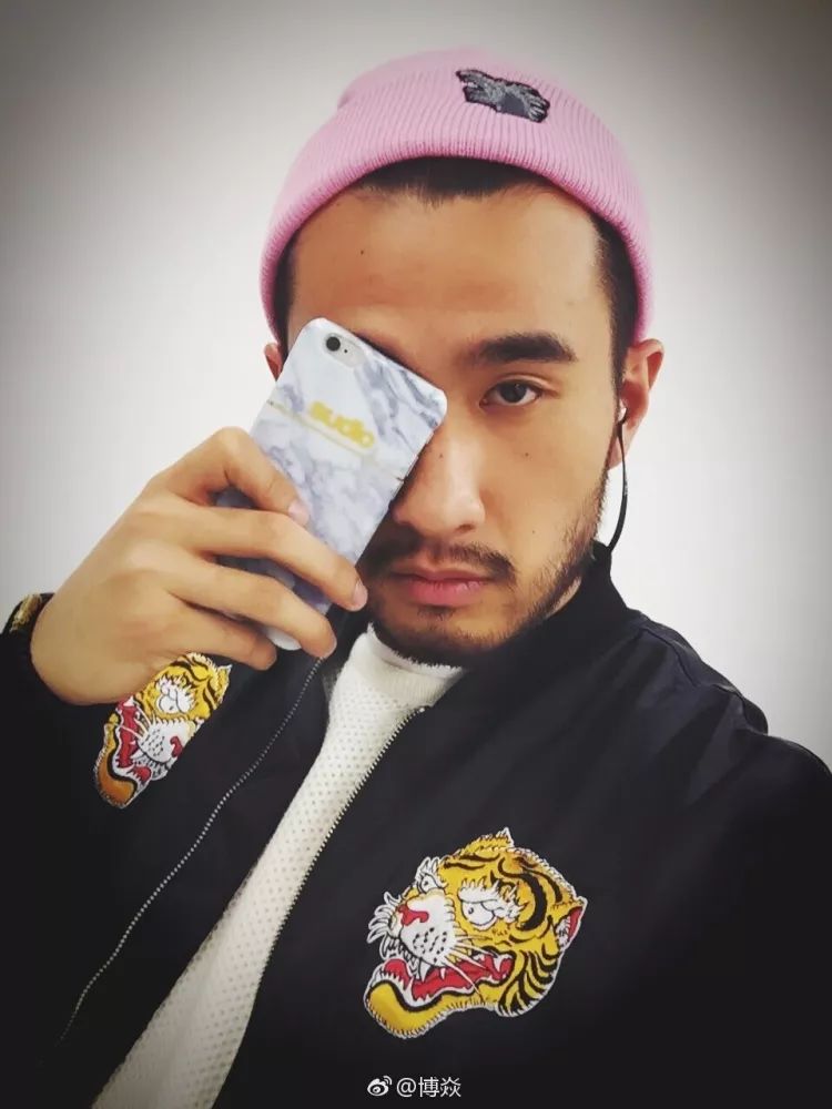 日常的博焱其实很有型男的feel耶~最后一句你们喜欢这一款的吗?