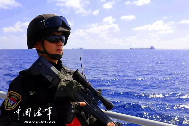 海军第28批护航编队首次独立执行护航任务|海军|中国海军|特战队员