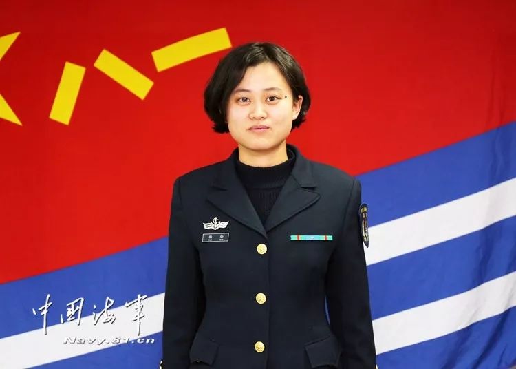 沂蒙山舰作战部门副作战长杨扬代表灿烂青春筑梦海疆