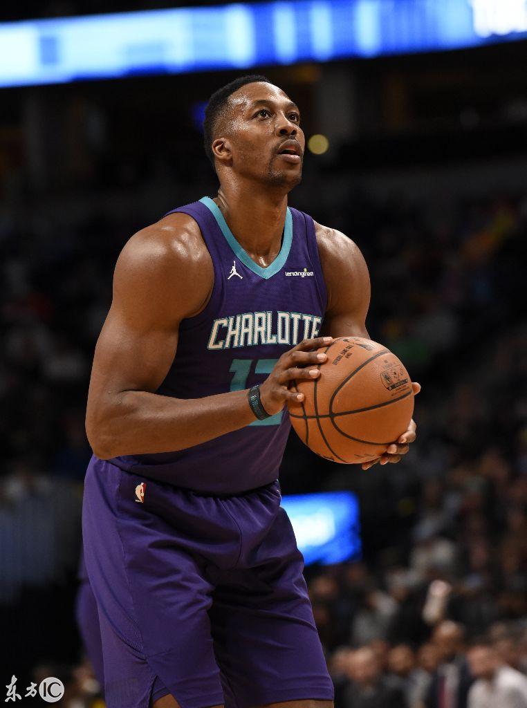 霍华德首节投篮训练,无奈没有出手权,球队败于掘金!