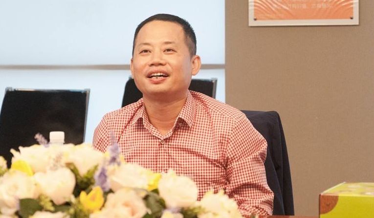 3次高考落榜30岁开始创业靠一支笔卖到100亿身价