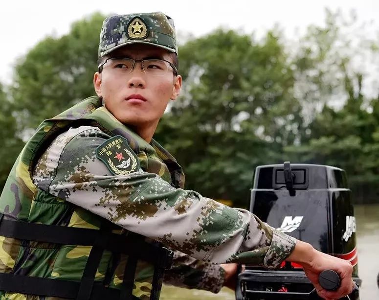 寻人启事10年前汶川地震时救我的那位解放军叔叔在哪里我想再见您一次