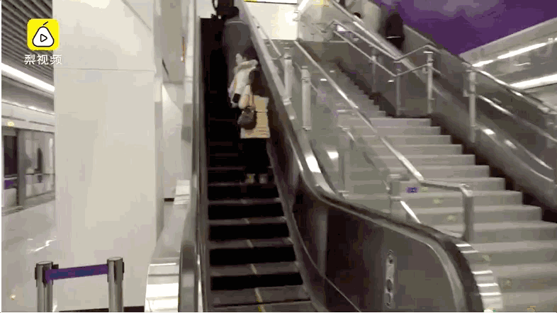 体验中国最深地铁:地下31层,坐电梯5分钟