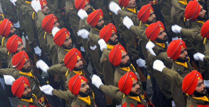 军服很花哨 因为民族多在英军传统影响下,不少隶属于英联邦的国家的