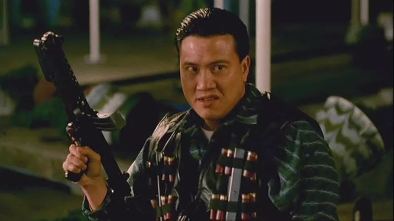 【图说电影】万梓良最霸气的一部电影,气势不输刘德华周润发!