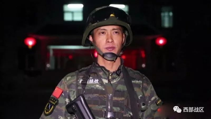 特战队长梦想的背后是精神的勇敢和说不出的痛