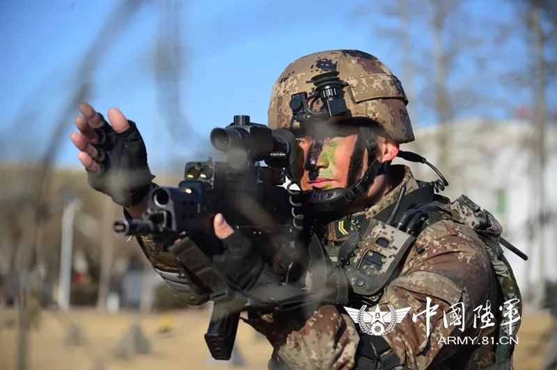 中部战区陆军某师牢记统帅嘱托锻造一流数字化部队