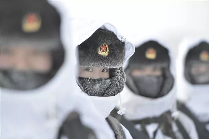 冬训|雪地行军,杀出一条雪路