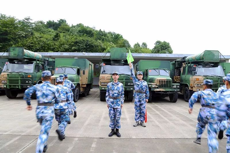 广州军区电子对抗团图片