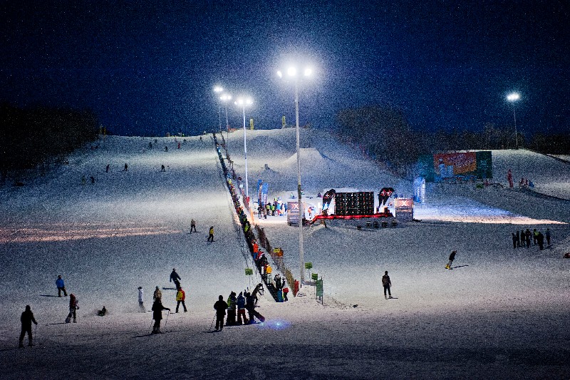 圣诞聚惠 | ￥24起 沈阳怪坡滑雪场圣诞狂欢夜场秒杀票