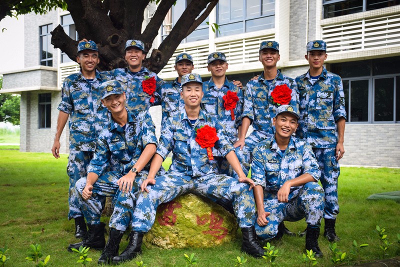 南海舰队的老兵欢迎回家
