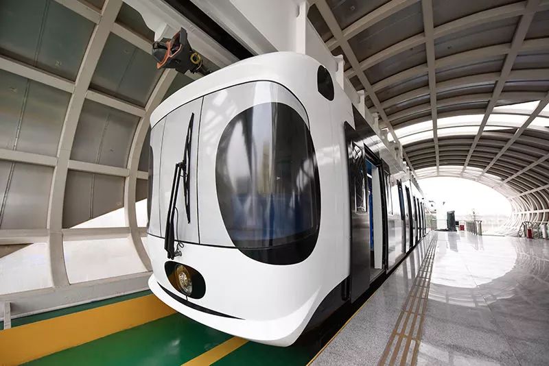 成都熊猫空铁来了!穿梭在城市间俯瞰美景,比过山车还刺激!速戳视频!