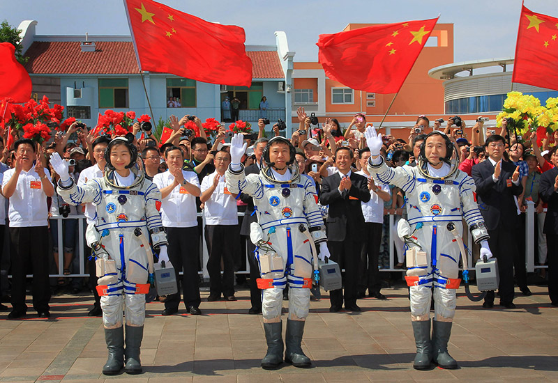 筑梦九天写忠诚——记英雄的中国航天员群体