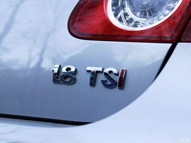 为什么那些车企都喜欢在车尾的排量标志上玩文字游戏?-新浪汽车