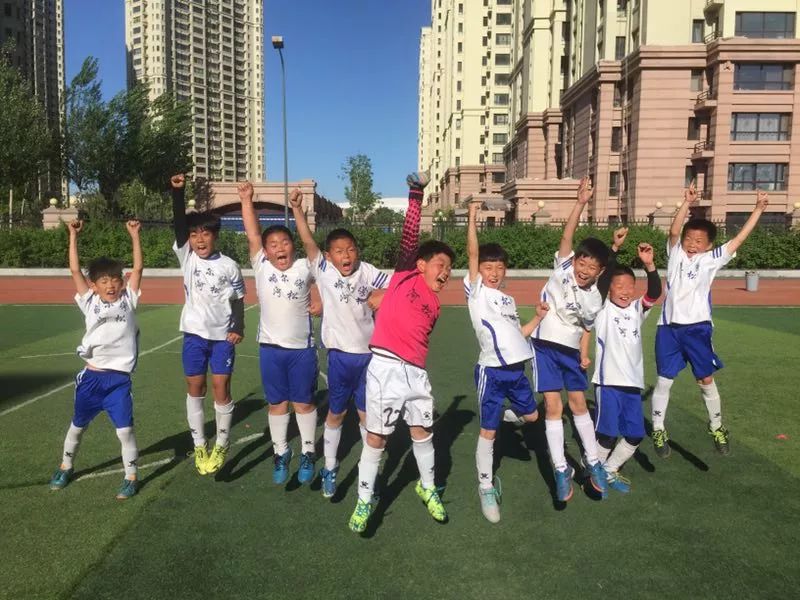 哈尔滨河松小学校长倪文浩:将足球列为校本课