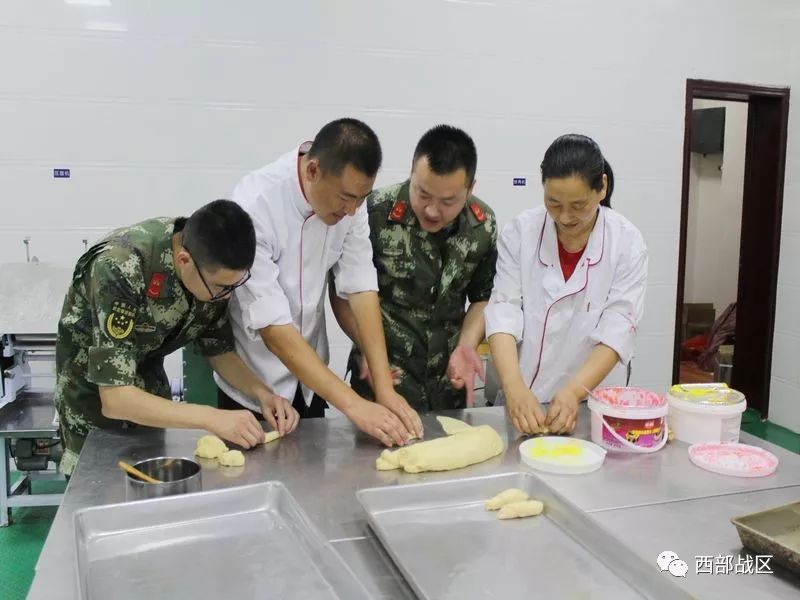 炊事班三期班长,2011年优秀学兵,2013年优秀士官,2014年优秀士官,三等