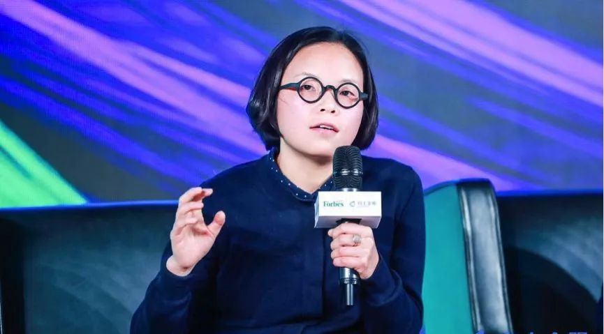 从诗和远方到中年危机,论新兴中产的自由与自救