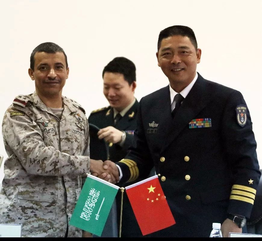 中国海军陆战队与沙特海军特种部队开展军事交流