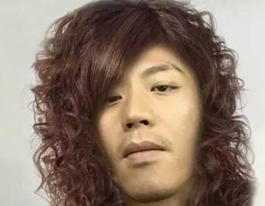 揭秘娱乐圈男明星们的杀马特旧照,最后一个太搞笑了