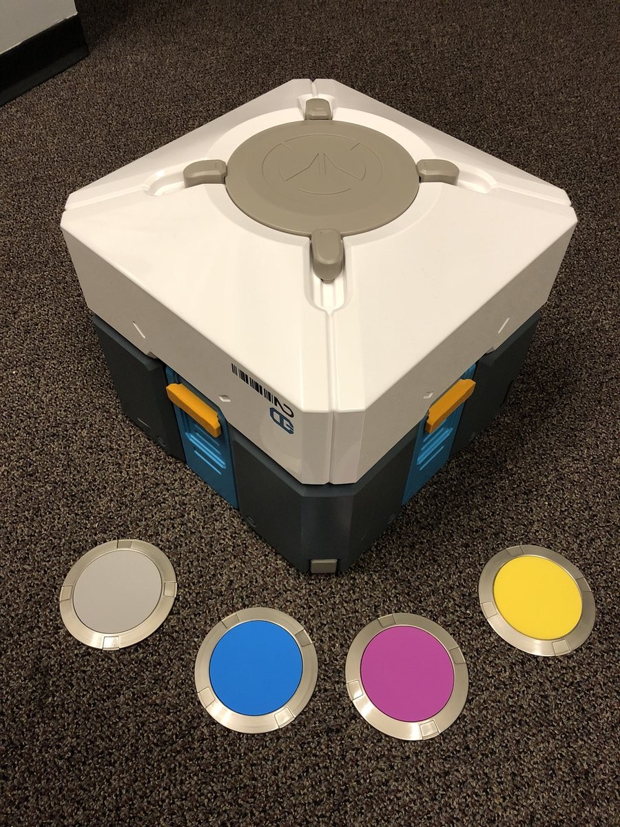 暴雪圣诞节员工福利:《守望先锋》补给箱内藏玄机