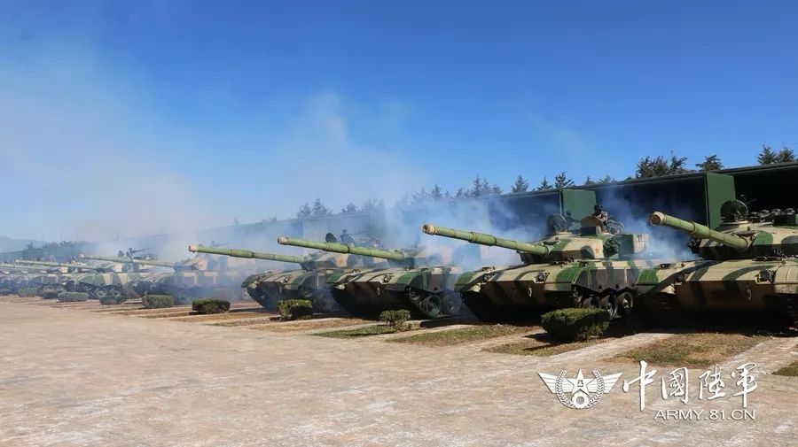 陆军第75集团军某旅节日来临合成营响起战备警报