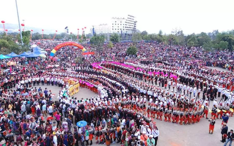 2018中国61德宏景颇族国际目瑙纵歌节启幕还有影展不能错过