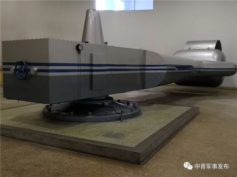 离心机训练,主要是为了模拟载人航天器上升和返回时的持续超重状态,使