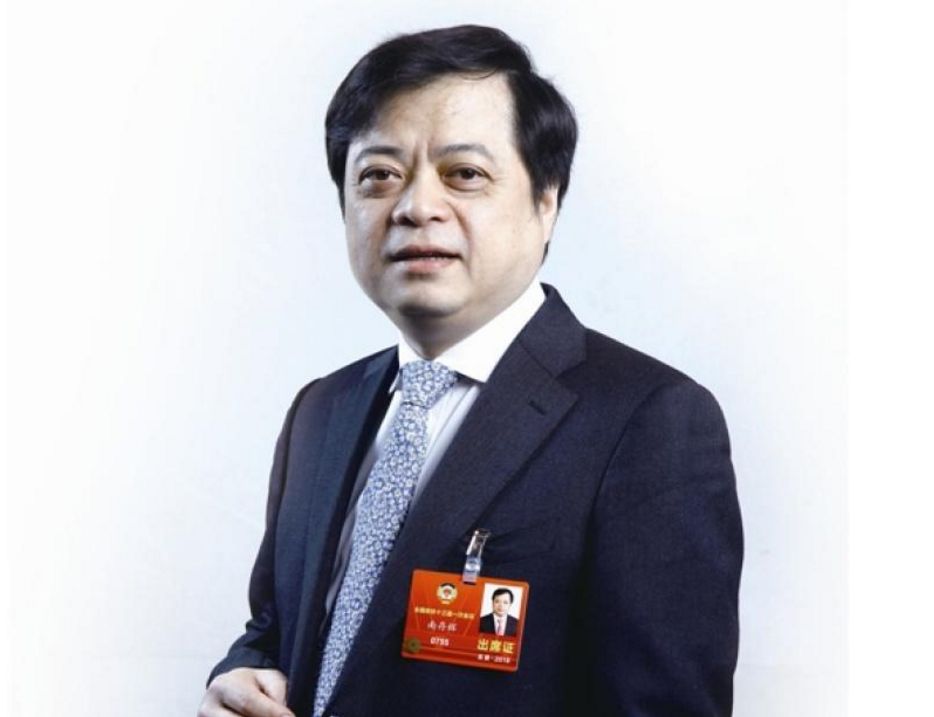 政协委员南存辉七大提案解决补贴拖欠鼓励户用等