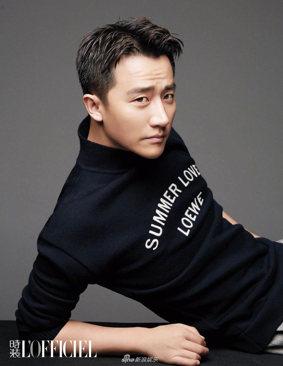 黄轩登大刊封面演绎俊朗贵公子 雅痞不羁展型男荷尔蒙