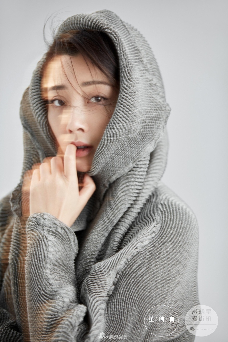 殷桃时尚大片曝光 姿态从容尽显女人味