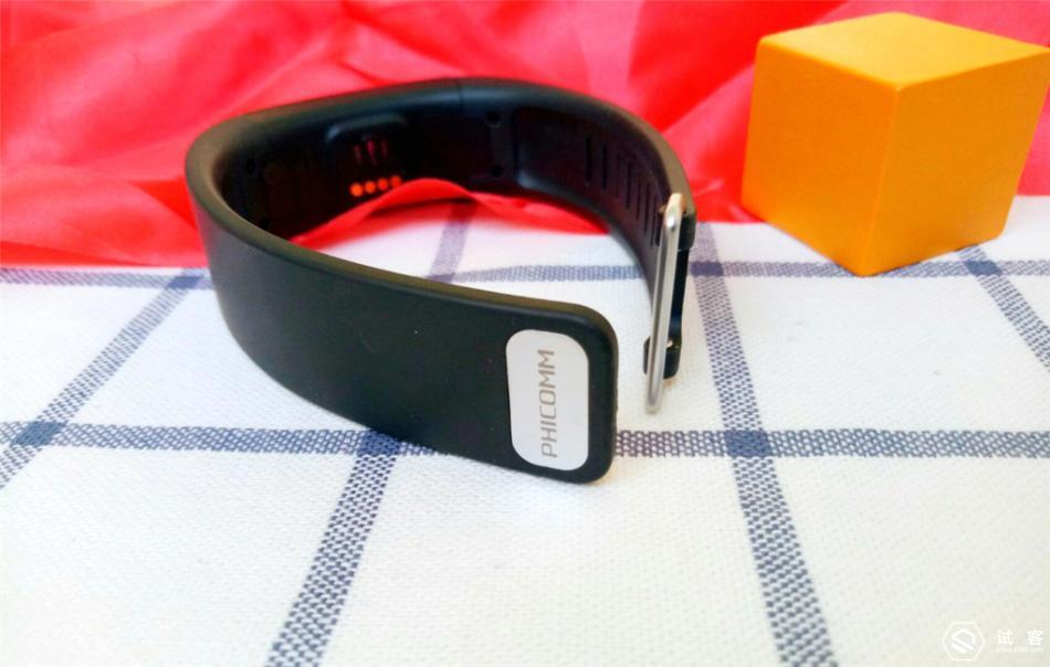 让你爱上运动的小助手——斐讯智能运动手环w1