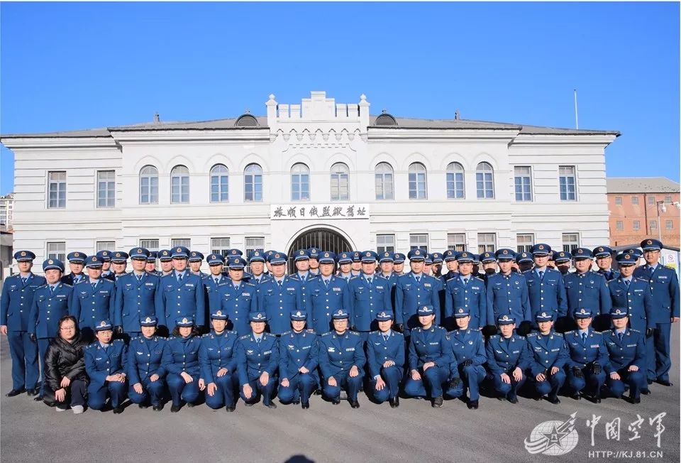 回望历史砥砺奋进——空军通信士官学校机关直属党委专题党日活动见闻