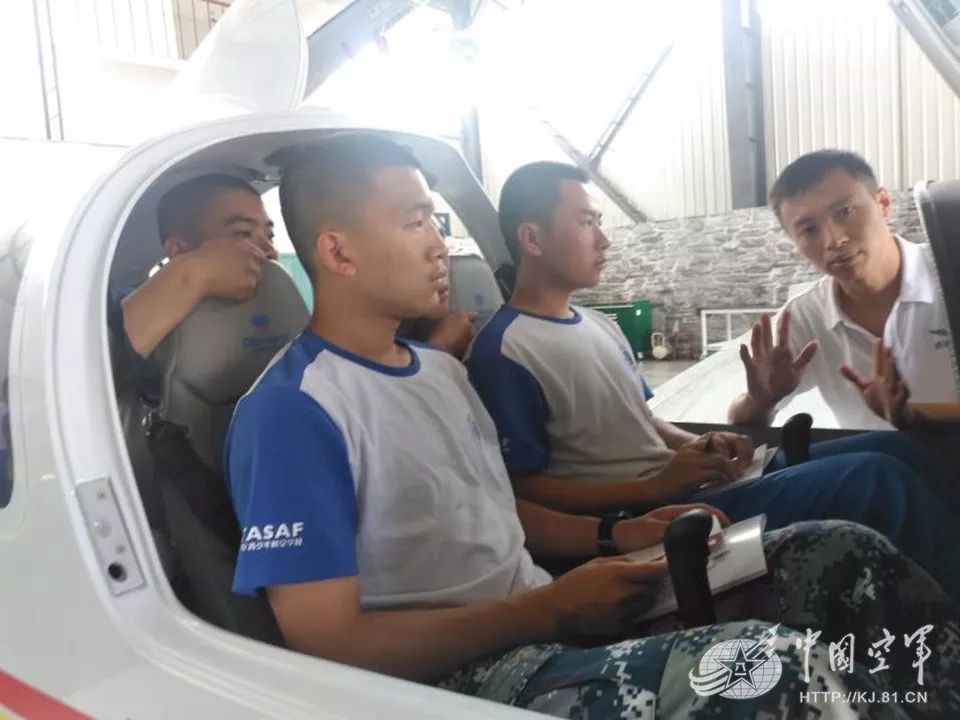 骄子,一定要好好读读这篇文章|招飞|空军|航空实验班_新浪军事_新浪网