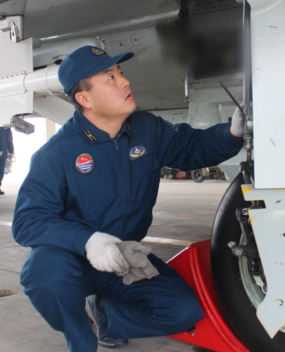 精彩来袭,海空骄子的这场晚会你打多少分|导弹|海军|地勤兵_新浪新闻