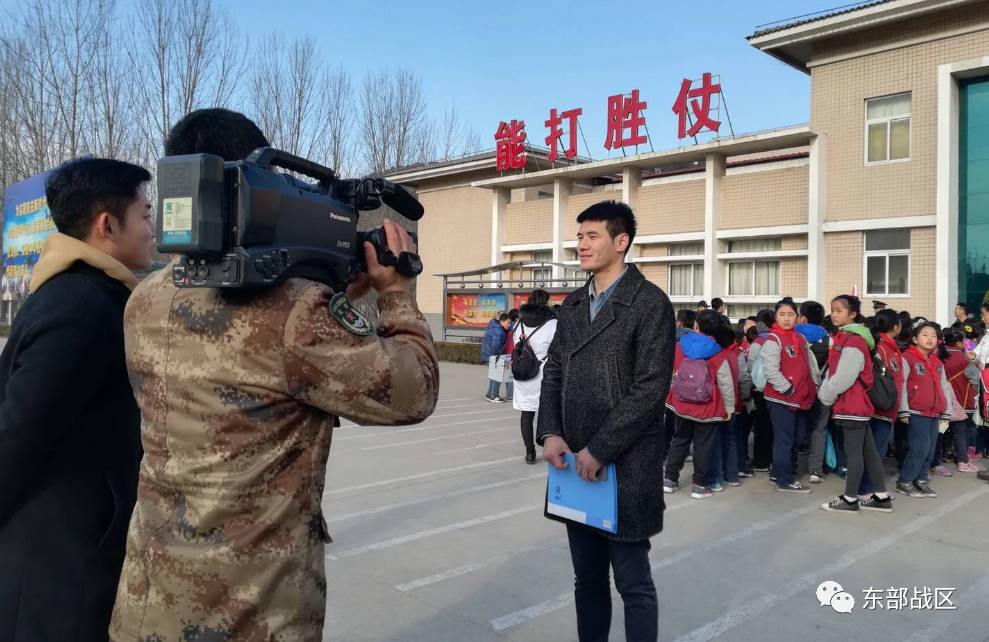 少先队员进军营感受到的远不止眼前的震撼