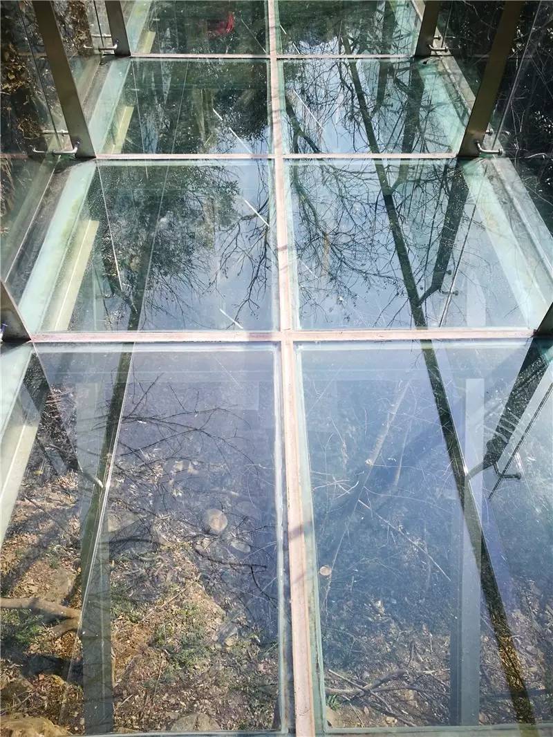 龙津溪地玻璃栈道悬空220米玩的就是心跳