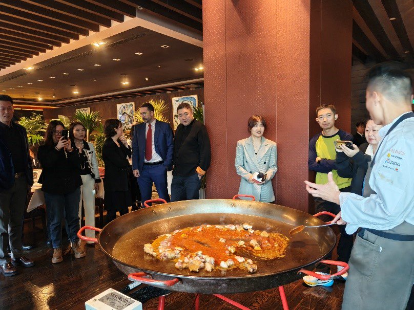 海鲜饭烹饪展示