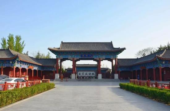 景区北门:开封市东京大道中段(开封警校对面)