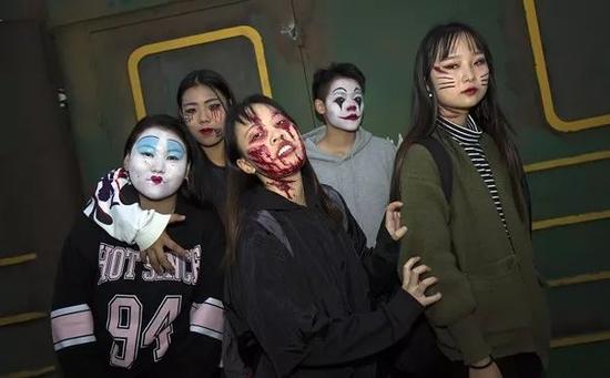 南昌万达乐园四大恐怖鬼屋大揭秘谁能笑着看到最后