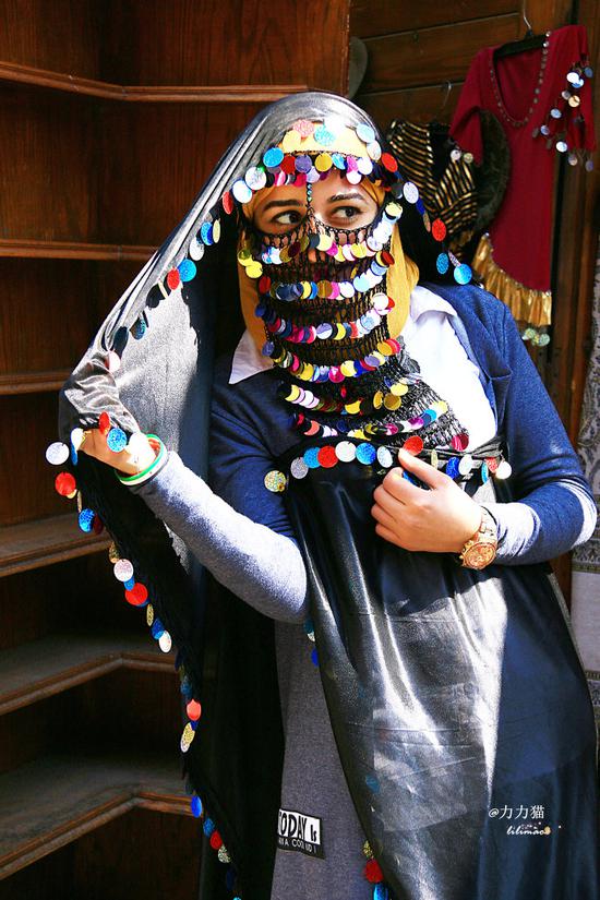 埃及街拍别样风情的头巾美女