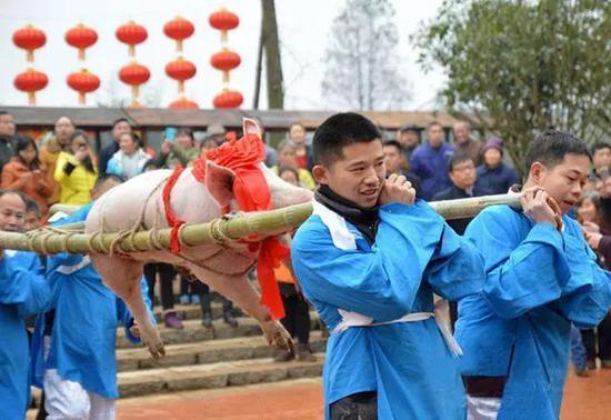 三湘年俗逛庙会祭窑神抬年猪长沙人过年最爱去的地方
